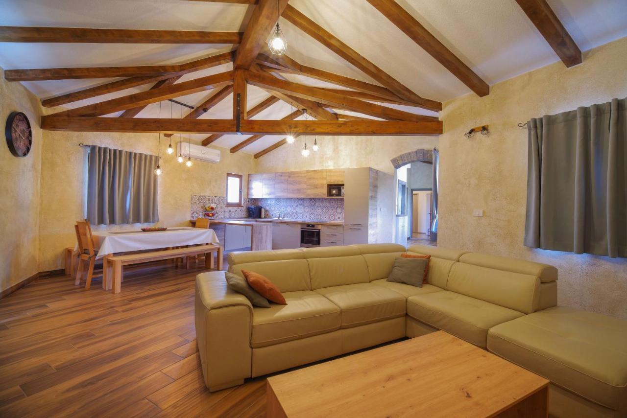 Villa Meloni Motovun Ngoại thất bức ảnh